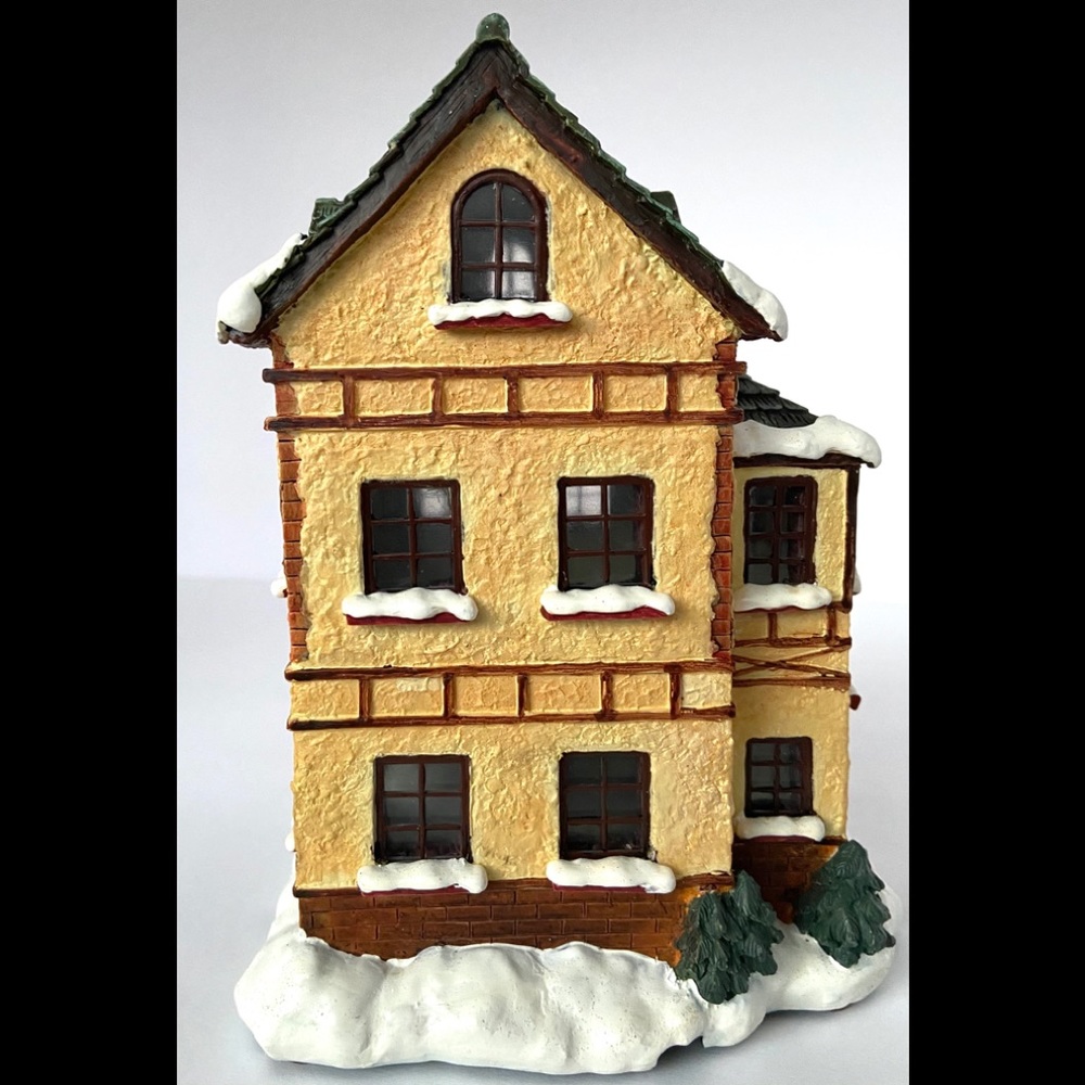 HAWTHORNE VILLAGE  “RARE”- SEASONS IN BLOOM FLORIST SHOPPE - Picture 4 of 9